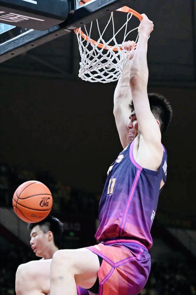 吴前19分浙江大胜辽宁豪取7连胜(从上赛季复赛阶段开始爆发的浙江男篮主力吴前,本赛季)