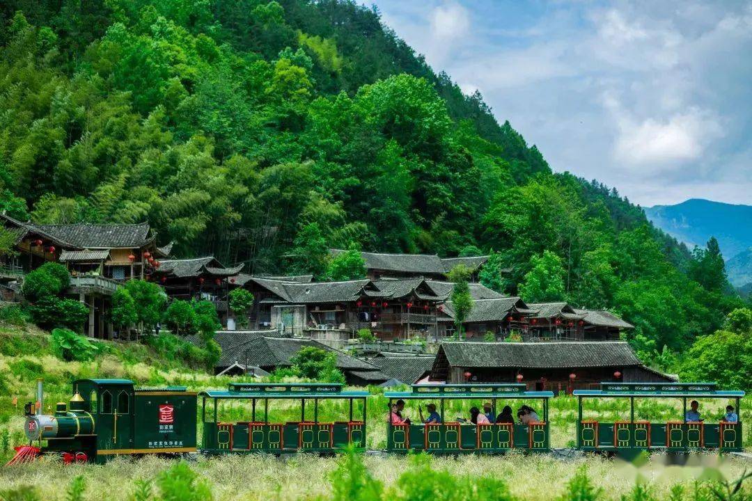 峡谷英雄闯佘山！电竞+文旅的夏日疯玩指南的简单介绍